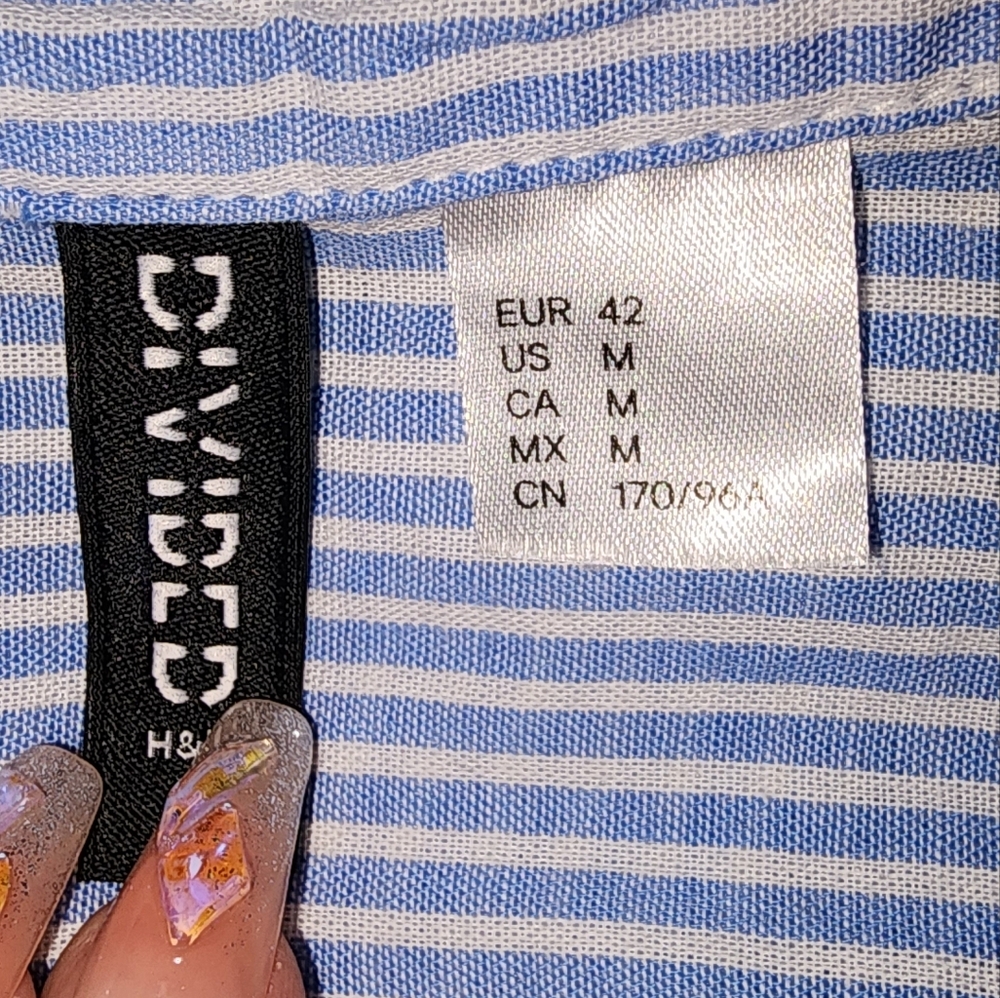 H&M Divided Striped Button-Up Shirt - Blue & White, Size Medium - Picture 3 of 4